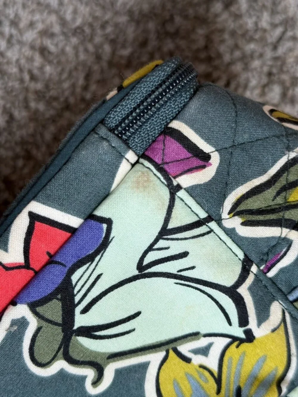 Vera Bradley Bengal Lily Charcoal Floral Large Blush & Brush Case